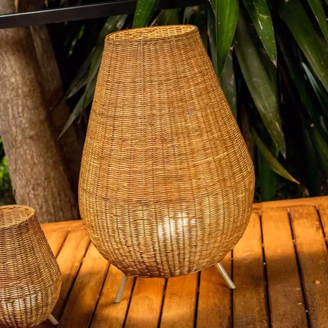 LÚZETE - LAMPADA DA TERRA PORTATILE SENZA FILI PER ESTERNI SAONA 70 BATTERIA RICARICABILE