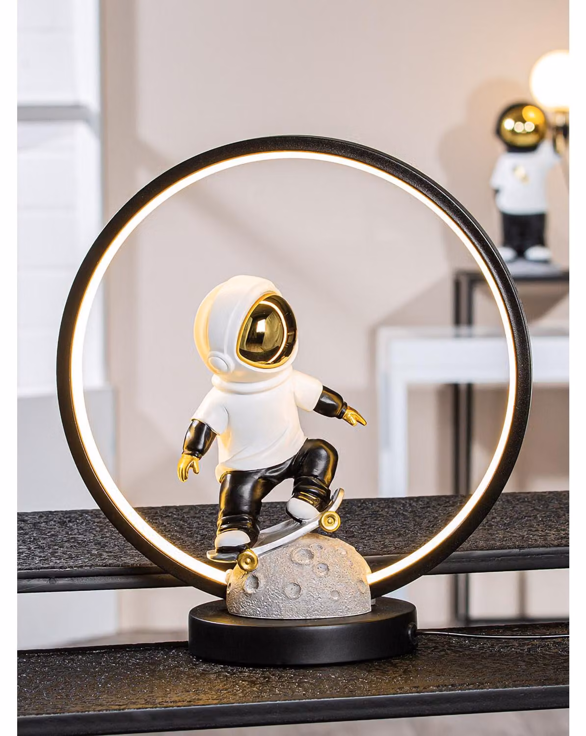 Gilde Tischleuchte (LED) Astronaut "Apollo"