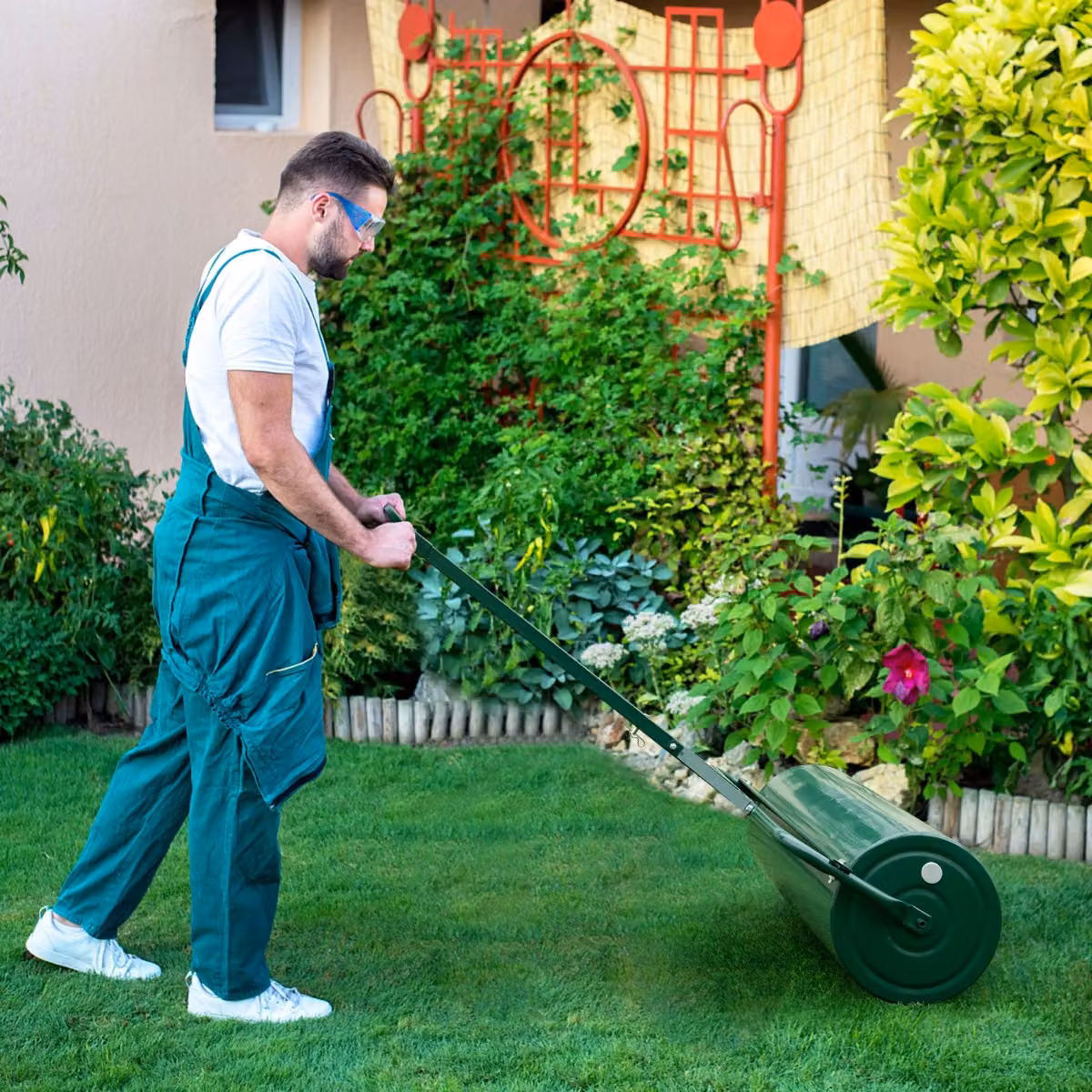 Rullo compattatore per prato in metallo Costway Verde con gancio per traino e impugnatura staccabile