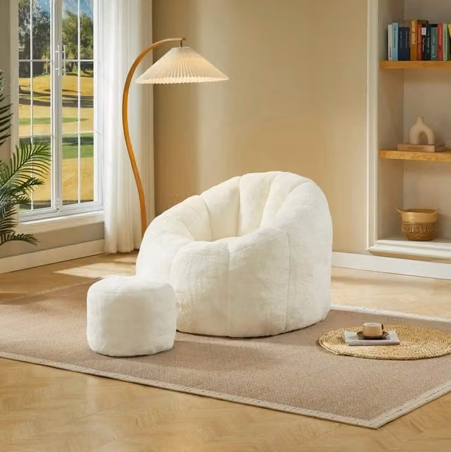 Poltrona a Sacco a Fiore con Poggiapiedi in Peluche Crema, 105x105x70 cm