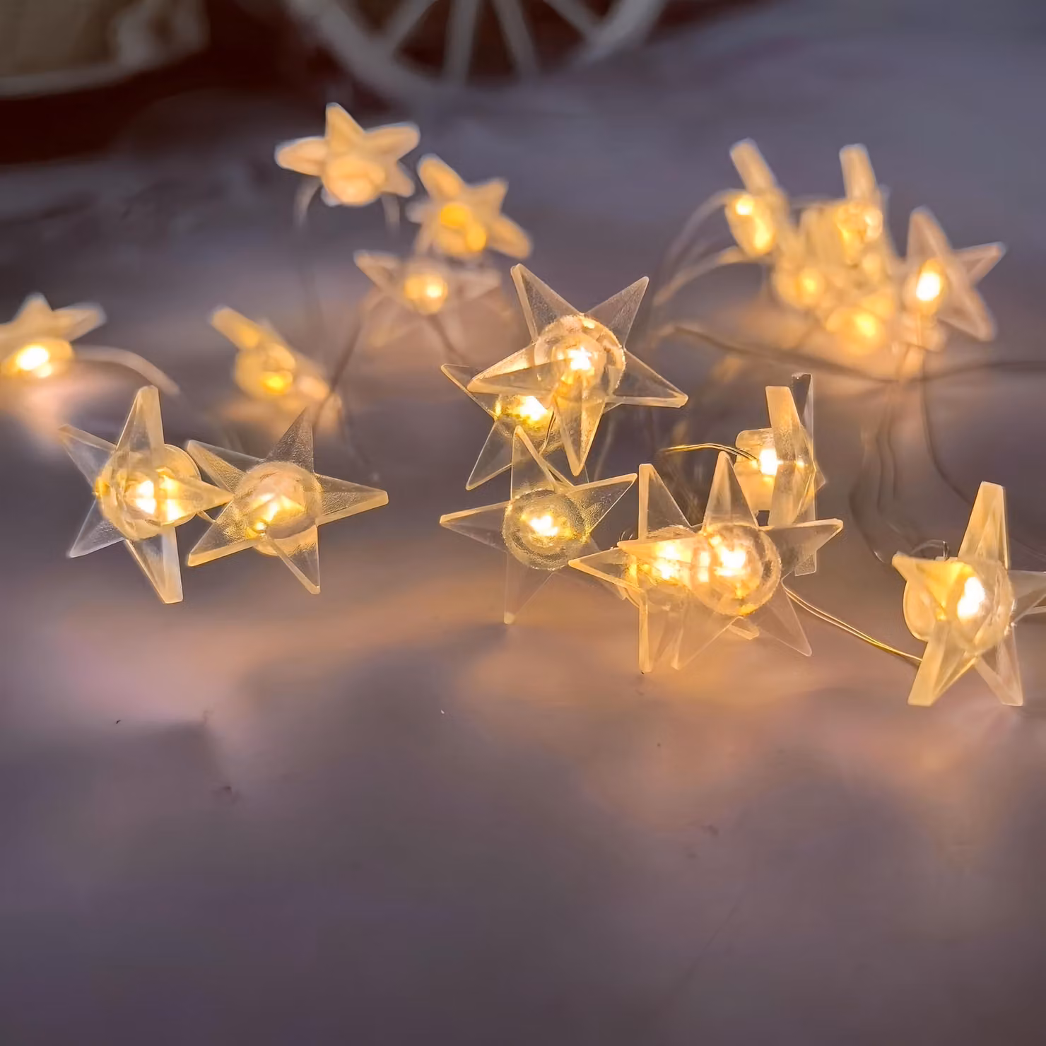 Catena luminosa con 30 LED, lunghezza 3 metri, luce bianco caldo, alimentazione a batteria, adatta per interni ed esterni