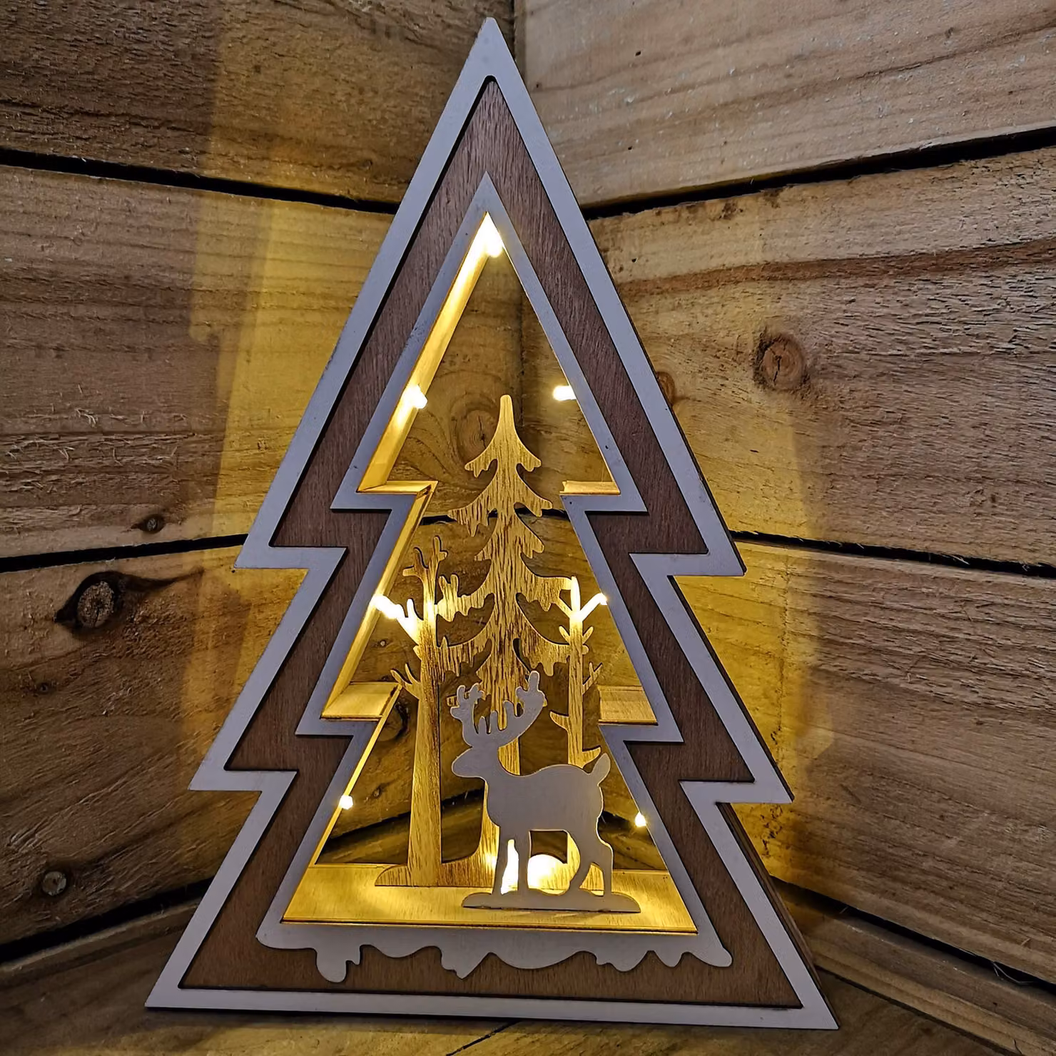 Torre di legno con decorazione a tema boschivo, 8 LED bianco caldo, 35 cm