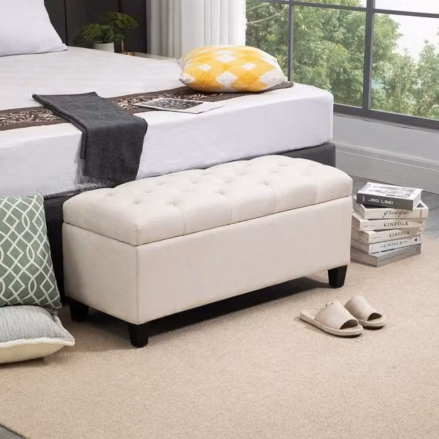Panca contenitore imbottita con seduta apribile e dettagli a bottoni in poliestere color crema 100×40×44 cm