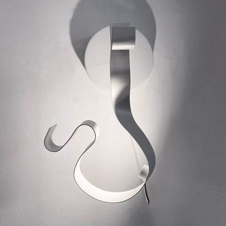 Knikerboker Applique da parete a LED CURVE, dimmerabile, Bianco / Opale, Soggiorno / Sala da pranzo, Metallo, Moderno, Applique a LED