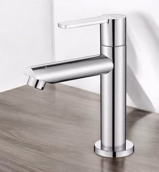 Rubinetto per acqua fredda in ottone per bagno ospiti con raccordo