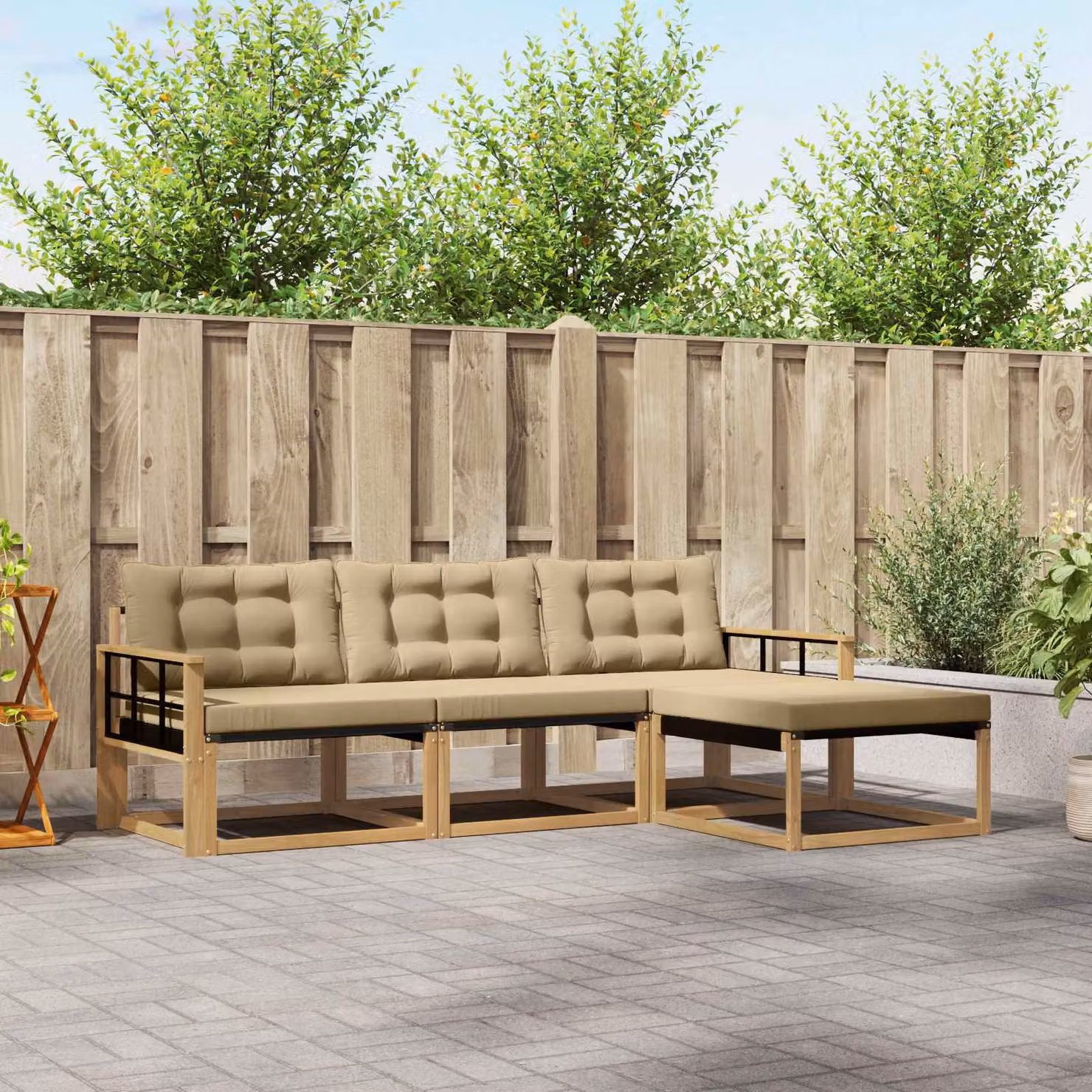 Set di divani da esterno vidaXL a forma di L con pouf, struttura in legno di acacia e cuscini in tessuto beige e bianco