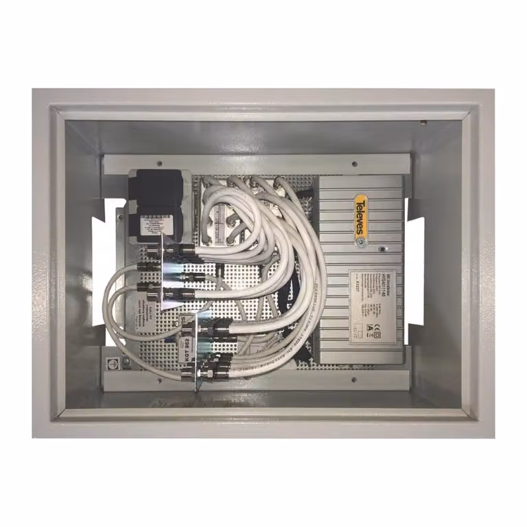 Armadio di distribuzione Televes MSR916VT BK da 9 a 16 prese