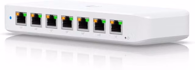 Switch Ubiquiti 8 Porte PoE L2 Compatto con 7 Porte GbE PoE+ e 1 Porta GbE 52W Bianco
