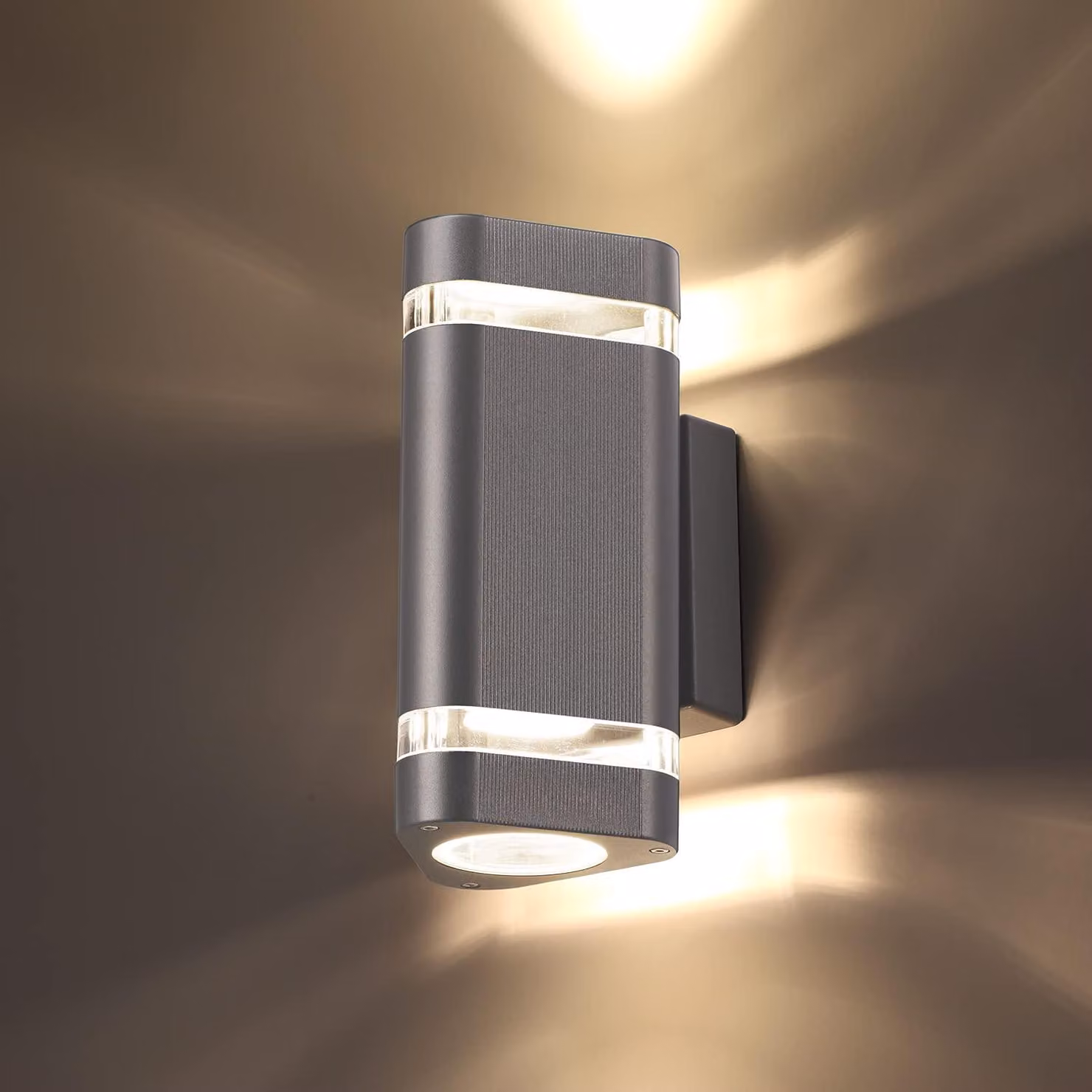 Lampada da parete a LED triangolare, grado di protezione IP65, attacco GU10, alluminio, luce bianco caldo