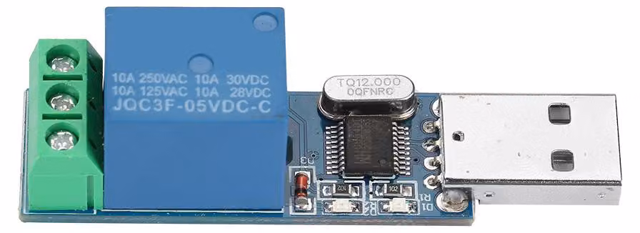 Modulo relè USB, elegante, ottima esperienza utente, completamente funzionante per uso interno