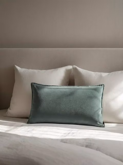 Cuscino rettangolare Sweet in velluto e cotone Kenay Home, colore blue, 40 x 40 x 40 cm