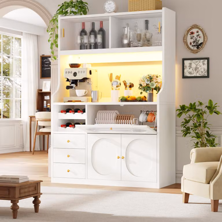 Armadio alto per la cucina di alta qualità, con illuminazione RGB controllata tramite app, mobili da cucina con ante scorrevoli in vetro, scaffale per vino e ante a ribalta verso l'alto, credenza, colore bianco