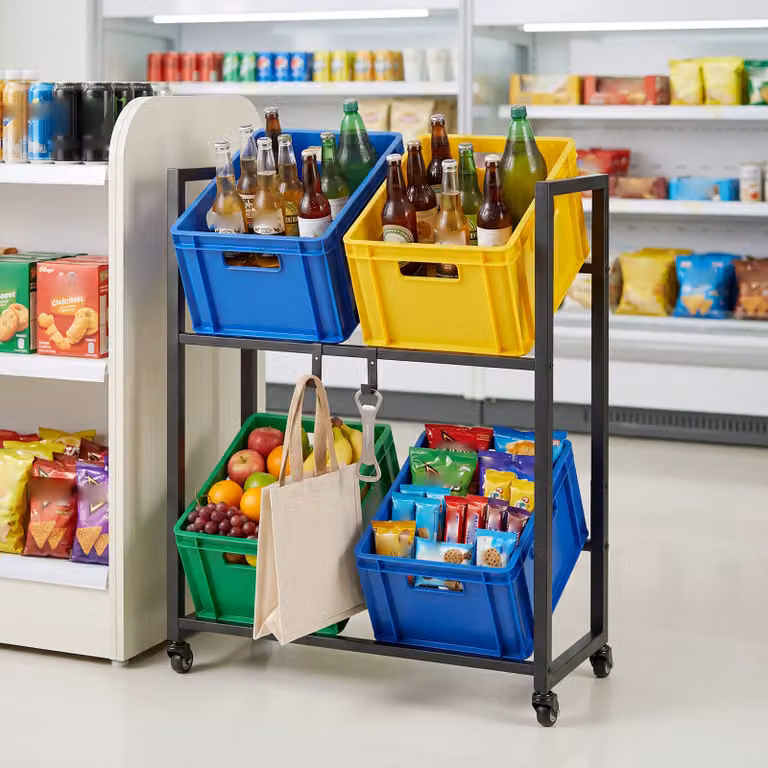 Scaffale portabottiglie e casse bevande Costway in metallo nero opaco con 2 ripiani e 4 ruote per cucina o bar