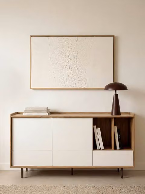 Credenza moderna Nadine Kenay Home in bianco e legno naturale – 1