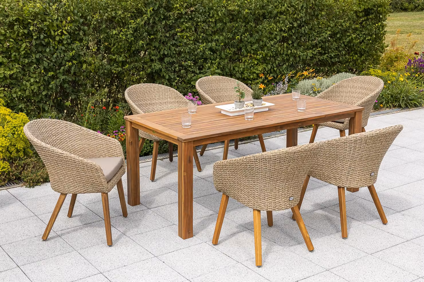 Set di mobili da giardino Merxx "Arrone" 7 pezzi - Struttura in alluminio con intreccio in plastica color canna/naturale e acacia, cuscini inclusi - 50438-255