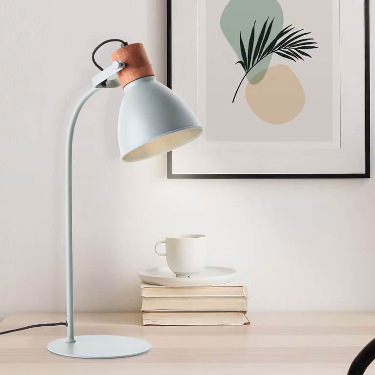 BRILLIANT lampada da tavolo moderna Erena in verde chiaro | testa orientabile | metallo/legno | 1x E27 max. 40 W | altezza 52 cm