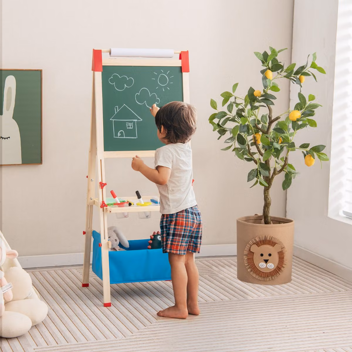 Cavalletto per bambini Costway in legno regolabile in altezza con lavagna e rotolo di carta sostituibile disponibile in bianco, nero o marrone