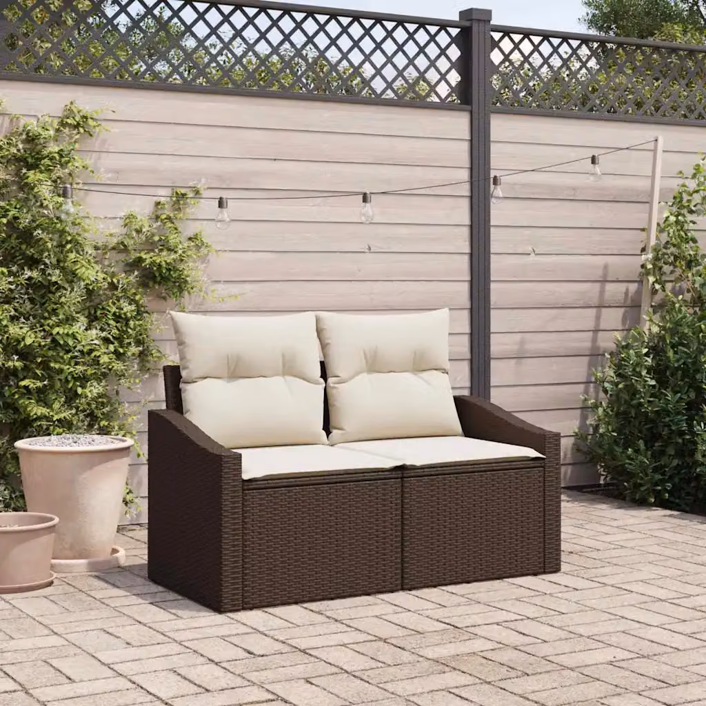 Divano da giardino vidaXL in polyrattan marrone con cuscini, L: 123 cm, P: 62 cm, H: 69 cm