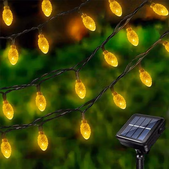 Ghirlanda luminosa natalizia a energia solare Azomor con pigne per un'illuminazione d'atmosfera all'aperto