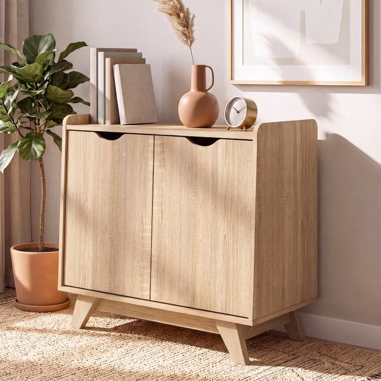 Credenza moderna Costway in legno beige e marrone con 2 ante e ripiani regolabili per cucina, soggiorno o corridoio