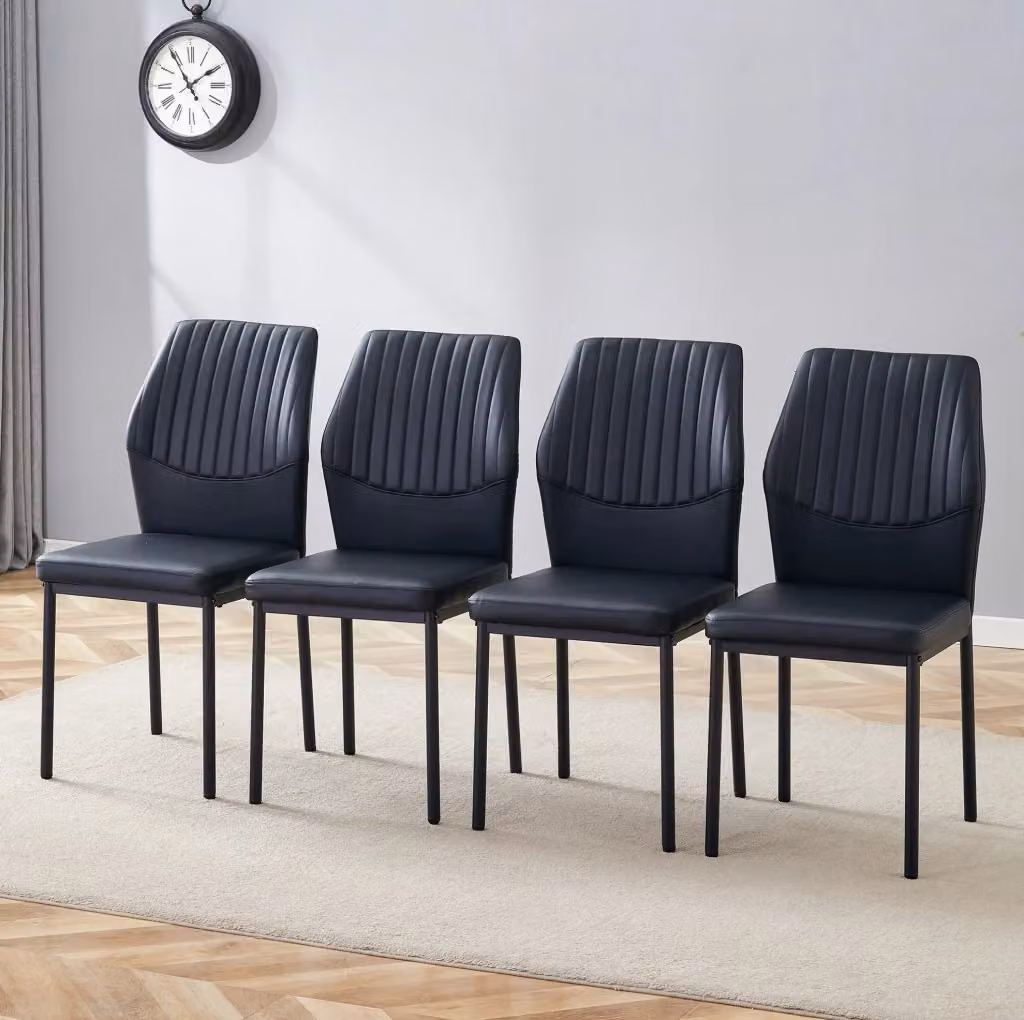 Set di 4 sedie da pranzo MODFU in ecopelle nera con schienale a coste e gambe in metallo, Altezza: 93 cm – 2