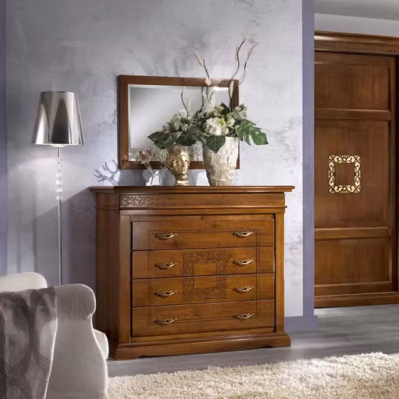 Camera completa classica Bassano in legno intagliato con decori floreali tinta noce e dettagli oro di Mobili 2G – 1