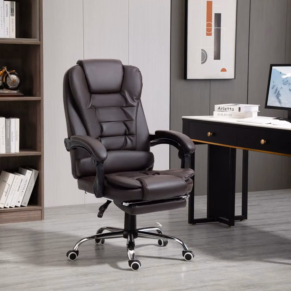 Poltrona da Ufficio Executive Stile Presidenziale Chesterfield GIORDANOSHOP, Reclinabile con Poggiapiedi, Rotante 360 e Regolabile in Altezza, Colore Marrone, L/P/H: 69.0 x 64.5 x 117.0 cm – 2