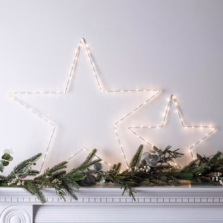 Set di 2 stelle illuminate, con 120 LED a luce calda, timer integrato e alimentazione a batteria
