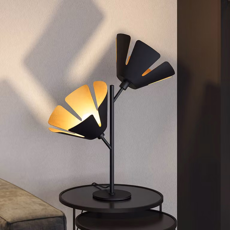 Lampada da tavolo di design Jemmily Lucande, Nero, Soggiorno / Sala da pranzo, Alluminio, Design, Lampada da tavolo