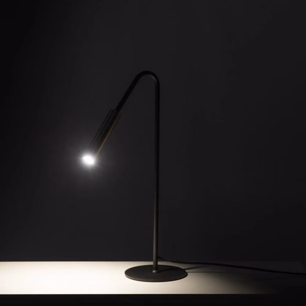 Lampada da Tavolo a LED Vega GIORDANOSHOP in Metallo Nero L/P/H: 17 x 17 x 56 cm – 2