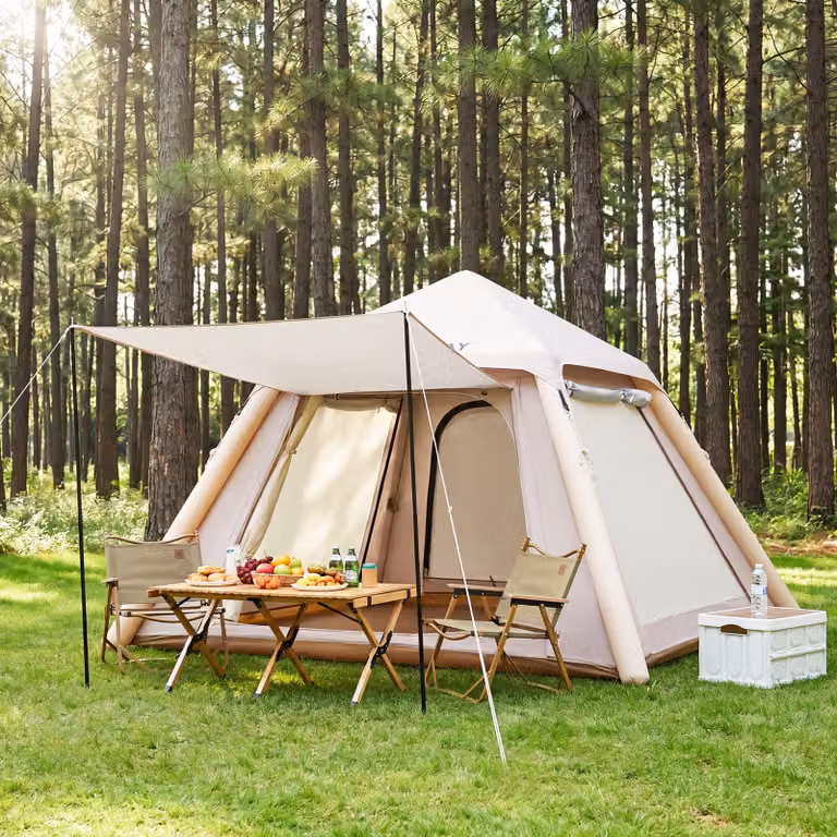 Tenda da campeggio gonfiabile Costway beige impermeabile con 2 porte e finestre in rete per 2-4 persone