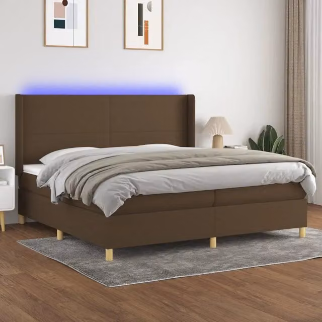 Letto matrimoniale con materasso a molle vidaXL in tessuto marrone scuro con illuminazione LED e porta USB L/P/H: 200 x 200 x 31 cm