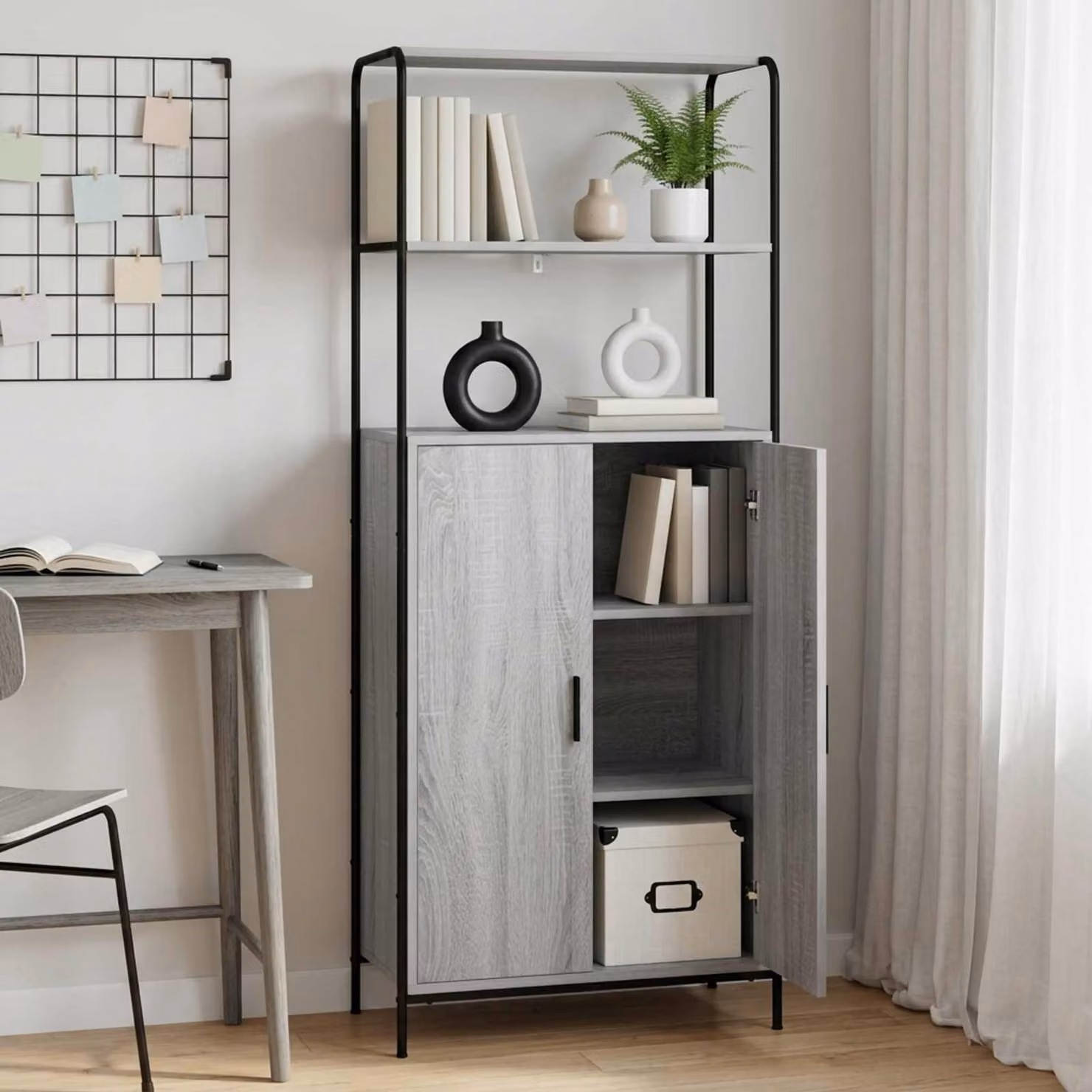Credenza moderna vidaXL in legno ingegnerizzato grigio con ante a battente, L/P/H: 161 x 40 x 33 cm