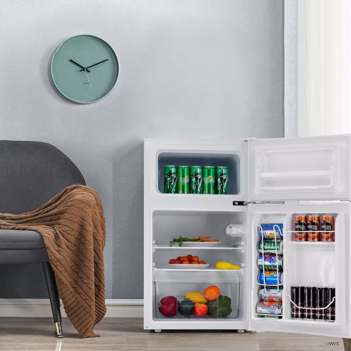 Costway Frigorifero compatto da 90 L con freezer separato, luce LED interna e funzione super cooling, colore bianco