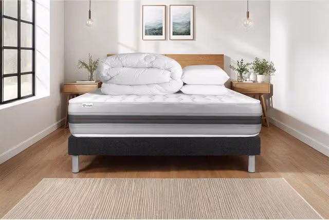 Kit letto completo Vitalspring Recover con materasso a molle pocket, box spring con doghe, 2 guanciali e piumino, colore bianco, L/P: 200 x 200 cm