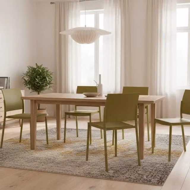 Set di 4 sedie da pranzo e da esterno impilabili in polipropilene senape Aurora con struttura in polipropilene facili da pulire | Duzzle