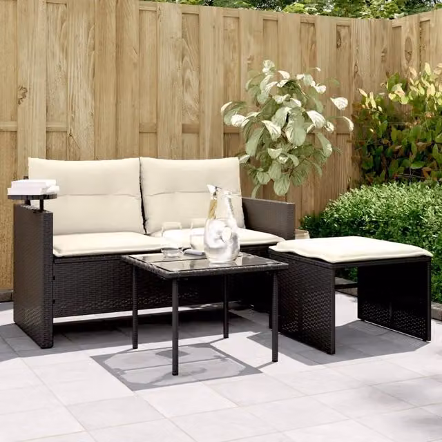 Set da giardino vidaXL composto da divano a 2 posti, pouf e tavolino da caffè con cuscini inclusi in rattan e metallo nero e bianco – 1