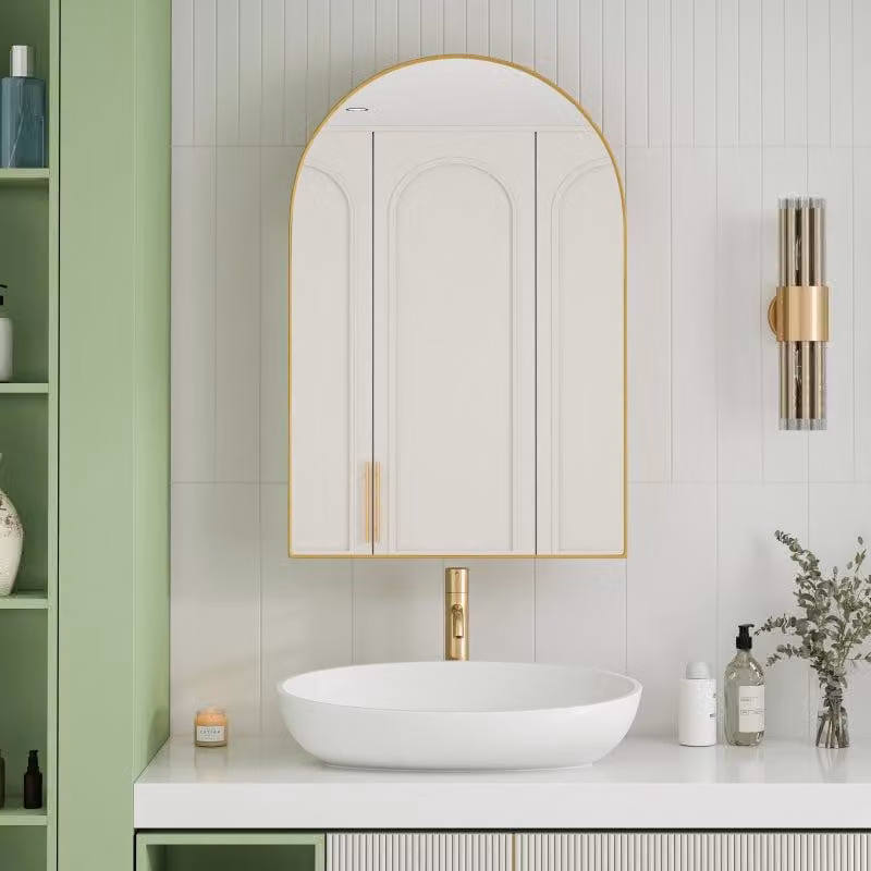 Specchio da bagno moderno a forma di arco, mobile contenitore con ripiano, metallo dorato, 91x61x12 cm