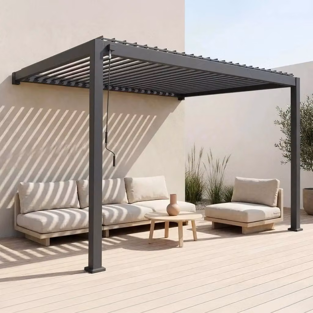 Pergola bioclimatica Sweeek in alluminio color antracite, modello addossato con lame orientabili, L: 400 cm, P: 300 cm – 2