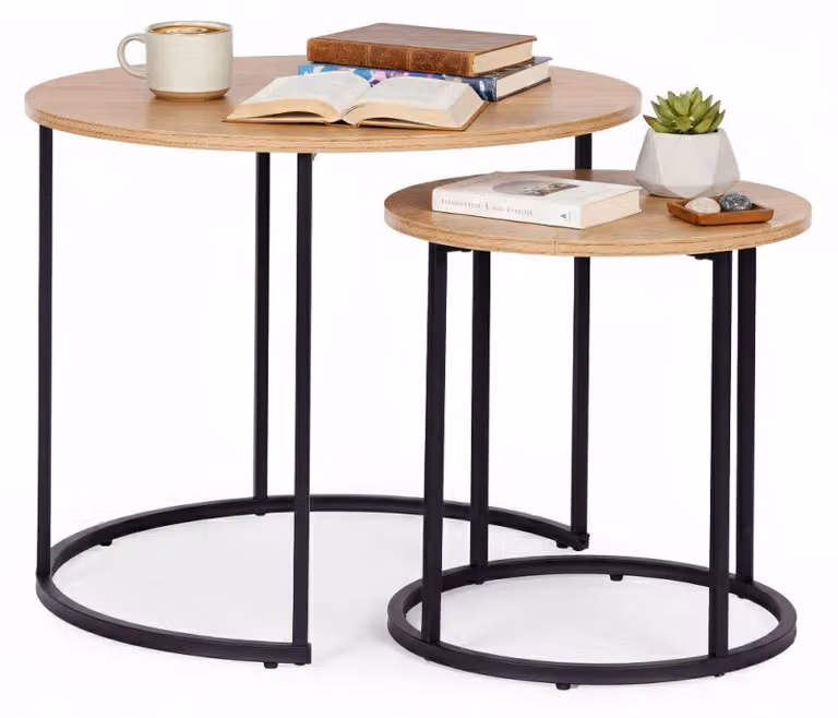 Set di due tavolini da caffè, forma rotonda, finitura in legno chiaro effetto "loft", stile moderno, marca ModernHome