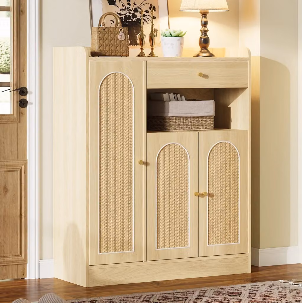Scarpiera moderna in rattan e MDF beige con 3 ante e ripiani interni L: 110 cm, H: 90 cm, P: 35 cm – 2