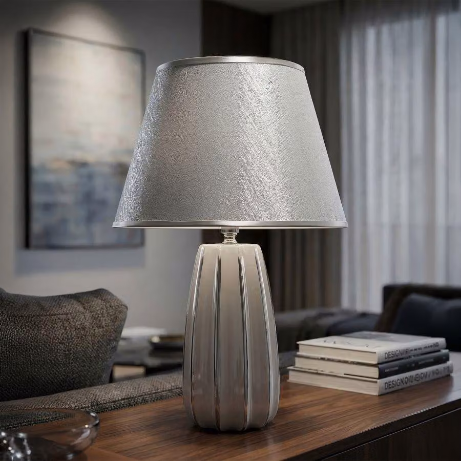 Lampada da tavolo in Vetroceramica, finitura lucida, dimensioni 30x45 cm, colore bianco e argento, modello Emmi, design Mauro Ferretti