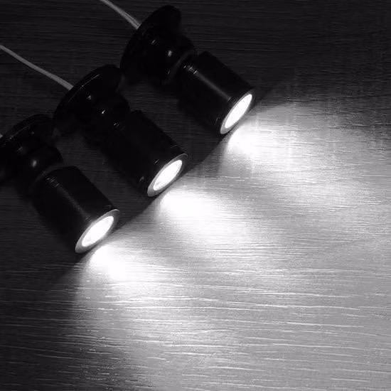 Set di 6 mini-spot LED in alluminio con trasformatore per illuminazione sottopensile e mobili, colore argento e nero, luce bianco freddo