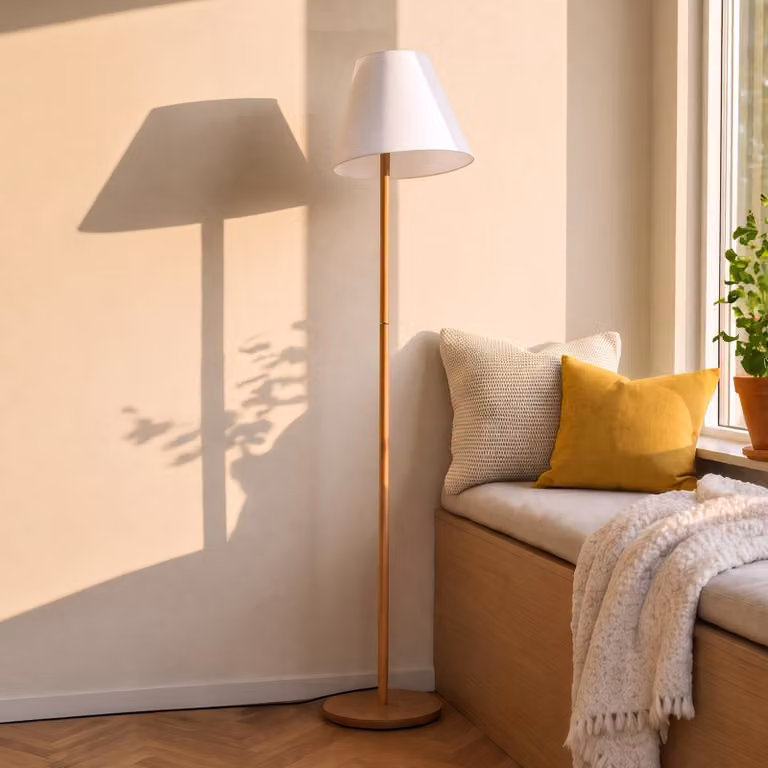 Lampada da terra Jinda Lucande, Bianco / Opale, Soggiorno / Sala da pranzo, Tessuto / Stoffa / Seta, Scandinavo, Lampada da terra