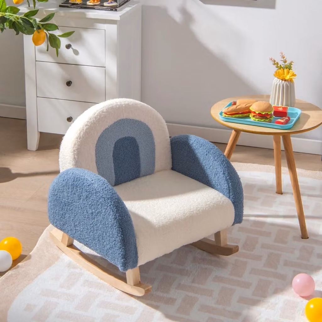 Sedia a dondolo per bambini Design Mania in tessuto bouclé blu e bianco con gambe in legno di pino – 2