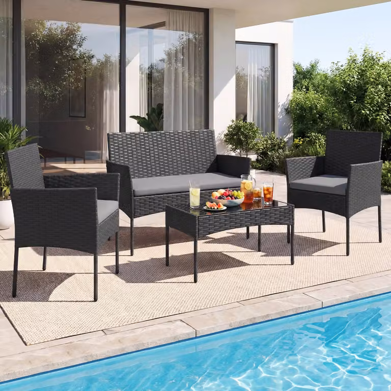 Set salotto da giardino Costway in rattan e metallo composto da 4 pezzi con divano, poltrone, tavolino con piano in vetro e cuscini, colore grigio