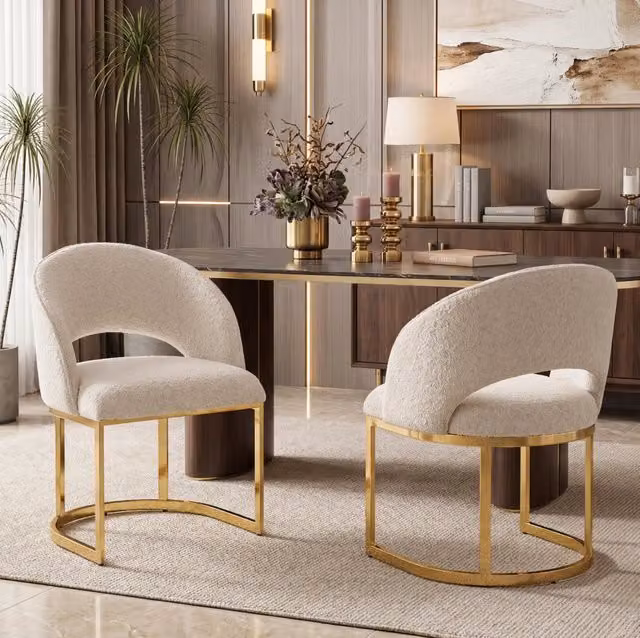 2 sedie da pranzo in bouclé beige con gambe in metallo dorato