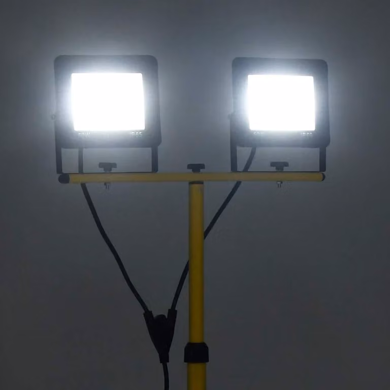 vidaXL Proiettore LED con stativo 2x50 W bianco freddo
