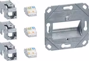 Modulo di connessione Hager, 3 porte RJ45, categoria 6a, modello GMKSRJ45C6A3