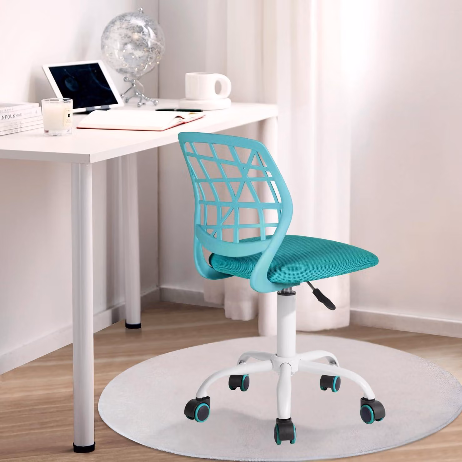 Sedia girevole per bambini, regolabile in altezza, con schienale perforato, dimensioni 38x39x85 cm, colore verde